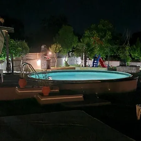 فيلة Antigonh Countryside !i